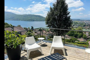 Grand appartement T4, vue unique lac, terrasse et spa
